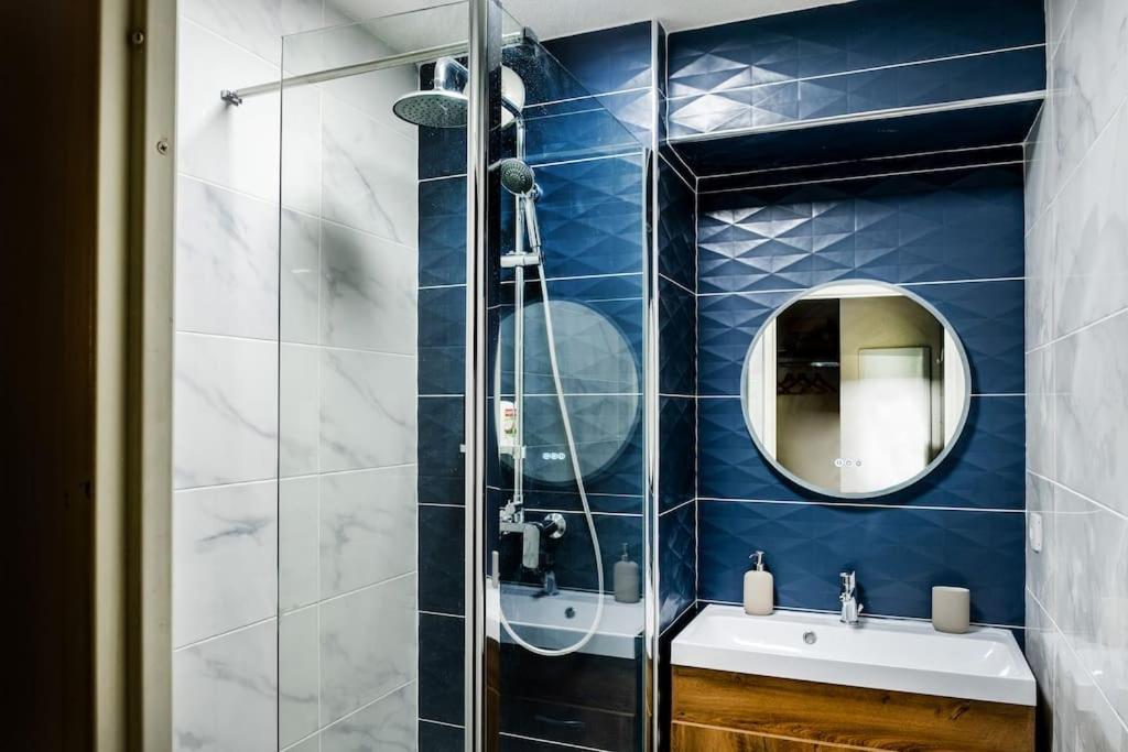 Lourde Center Apartment 3 Bed With Parking Lourdes Esterno foto